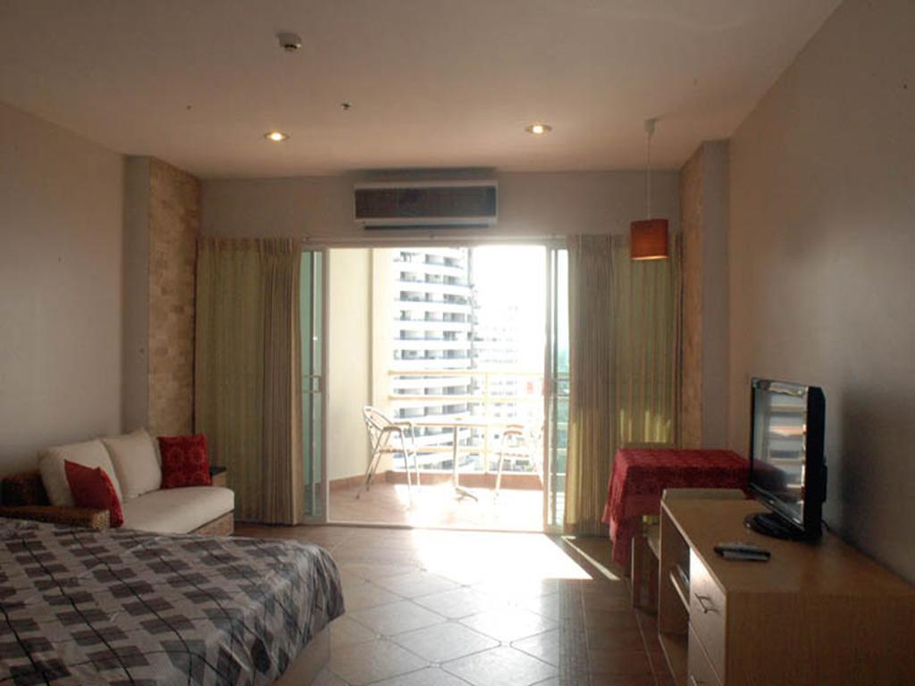 Apartments At View Talay Pattaya ภายนอก รูปภาพ
